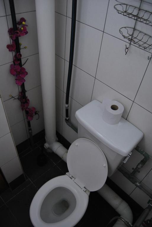 Borneo Sweet Guesthouse Кучинг Экстерьер фото